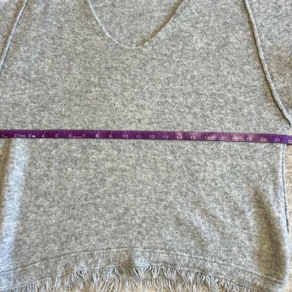 Free People Deep V-Neck Oversized Sweater Wool Linen Blend Size XS - Picture 8 of 9